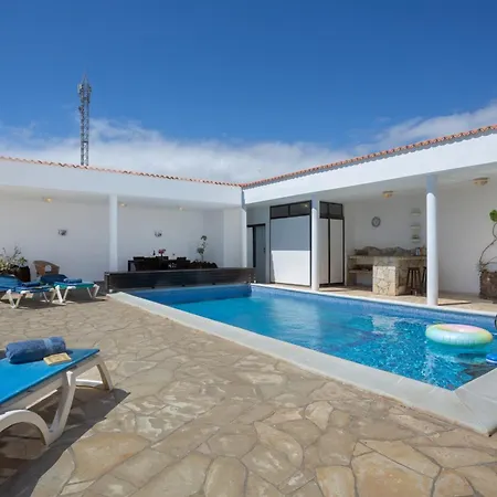 Villa Poris *